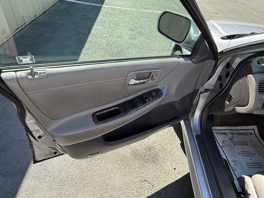 2001 Honda Accord Image 9
