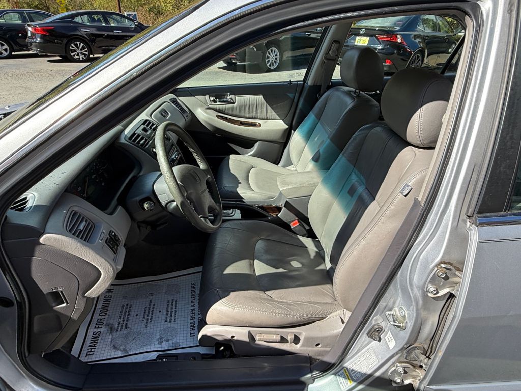2001 Honda Accord Image 10