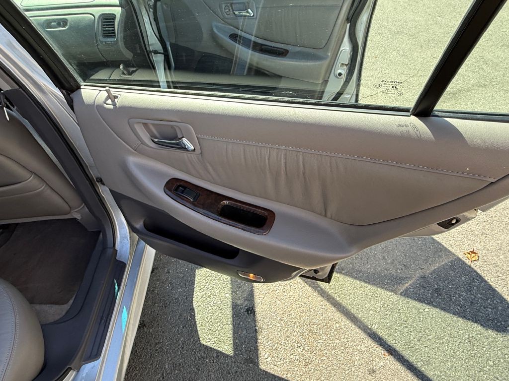 2001 Honda Accord Image 13