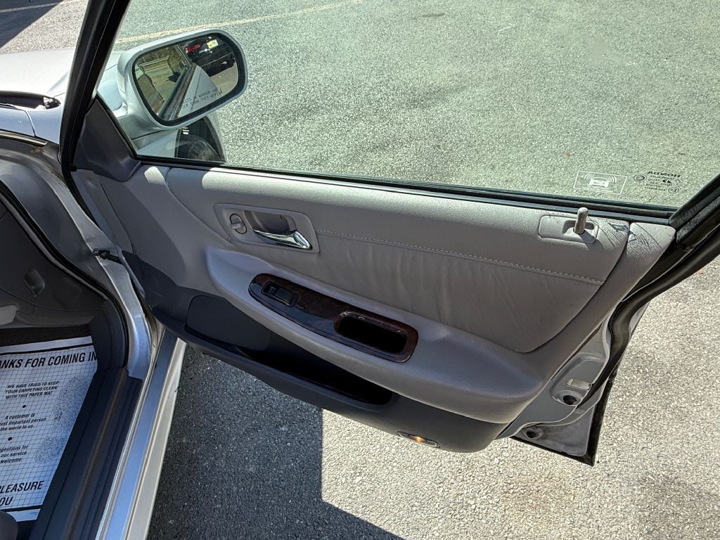 2001 Honda Accord Image 15