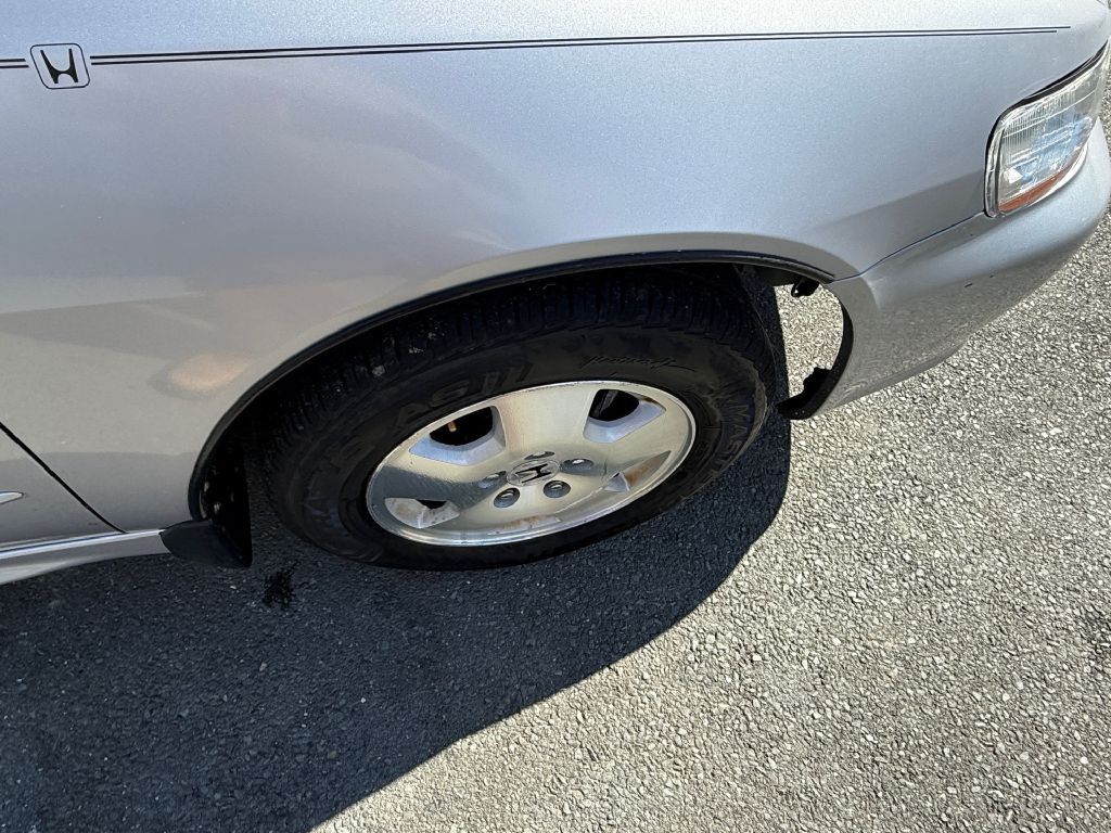 2001 Honda Accord Image 18