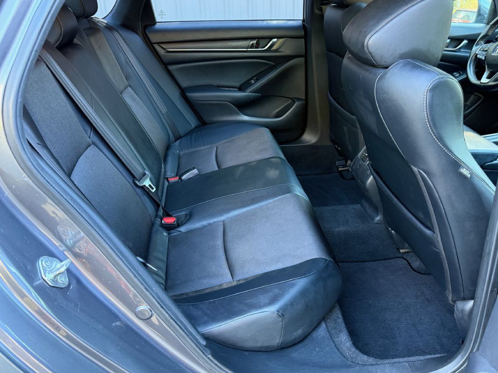 2018 Honda Accord Image 17