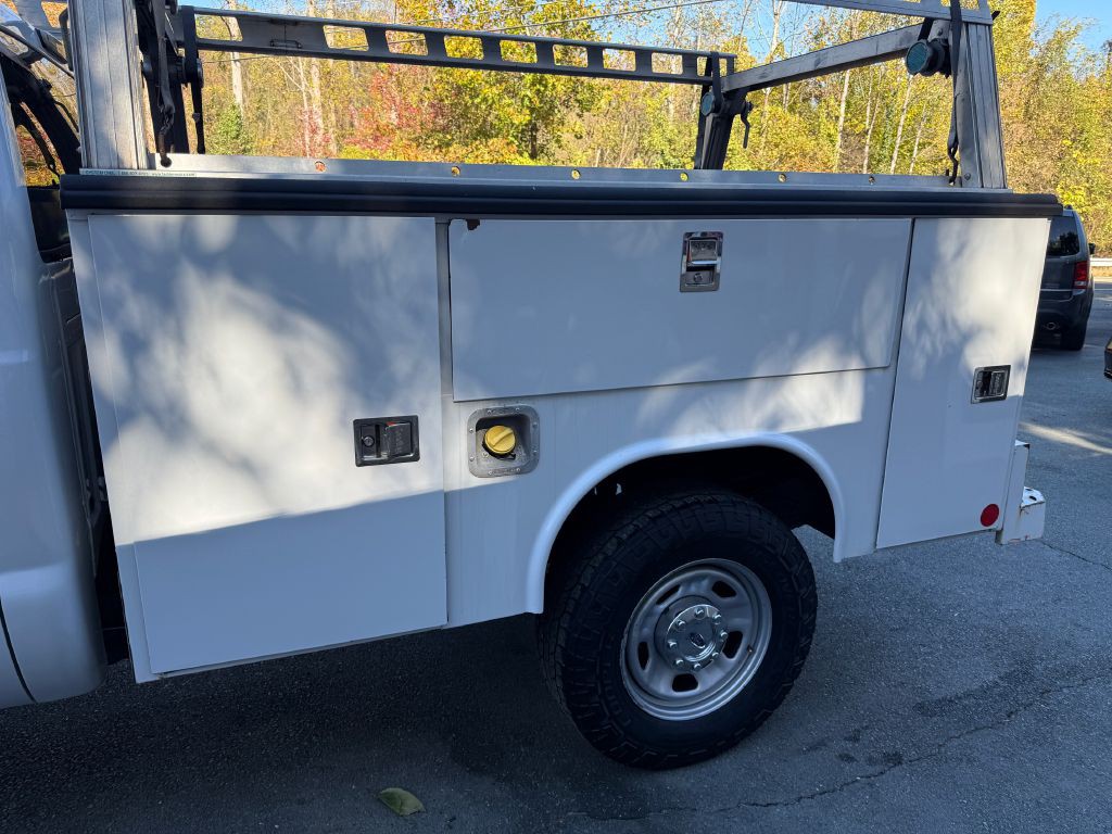 2016 Ford F-350 Image 9