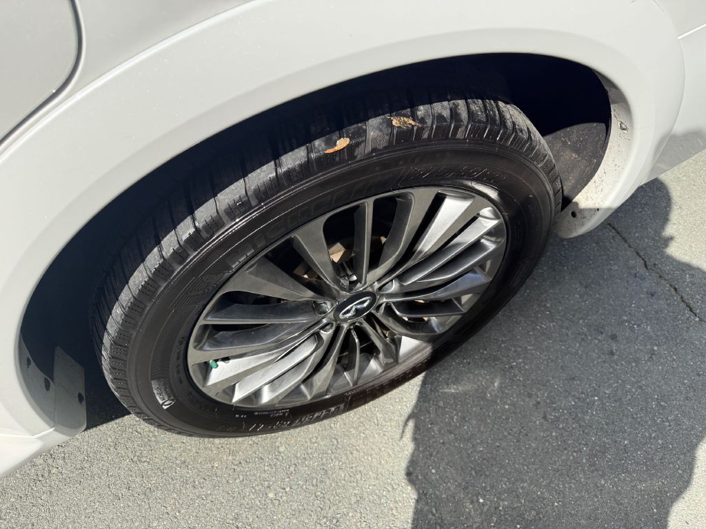 2019 INFINITI QX80 Image 27