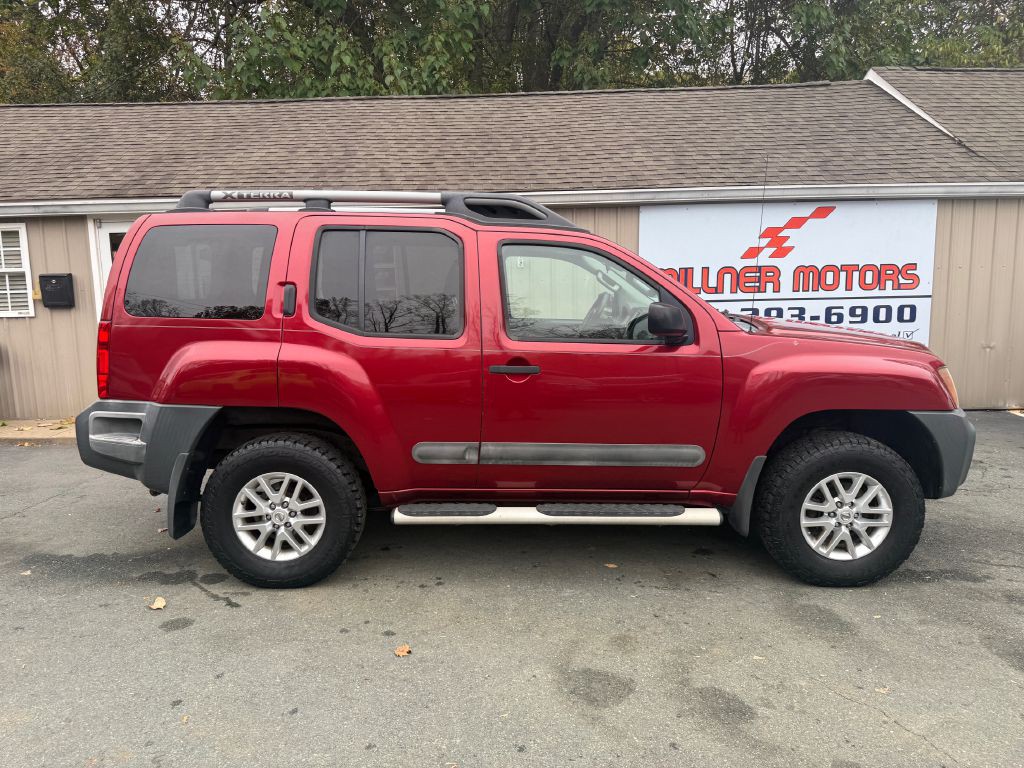 2015 Nissan Xterra Image 1