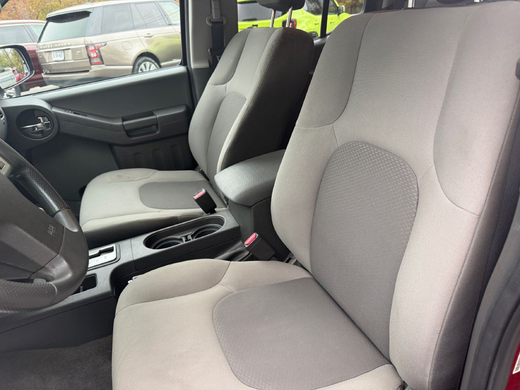 2015 Nissan Xterra Image 12