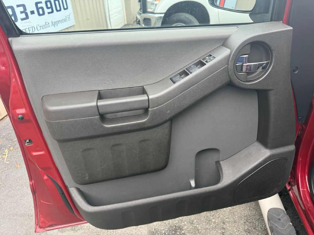 2015 Nissan Xterra Image 13