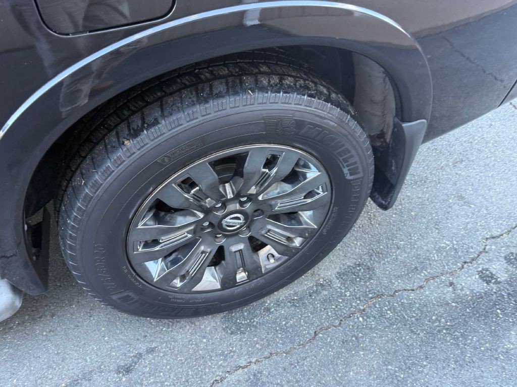 2015 Nissan Armada Image 22