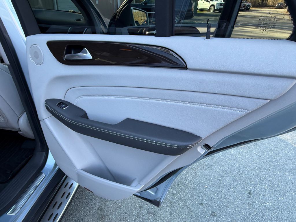 2015 Mercedes-Benz M-Class Image 17