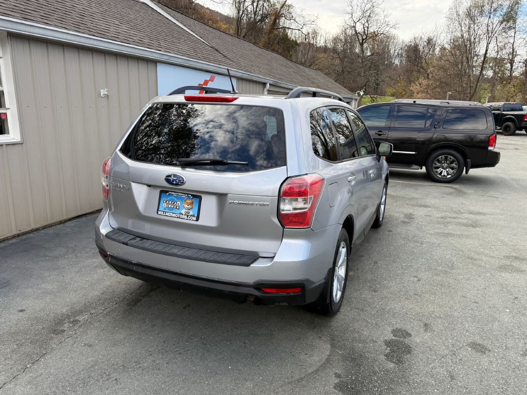 2014 Subaru Forester Image 8