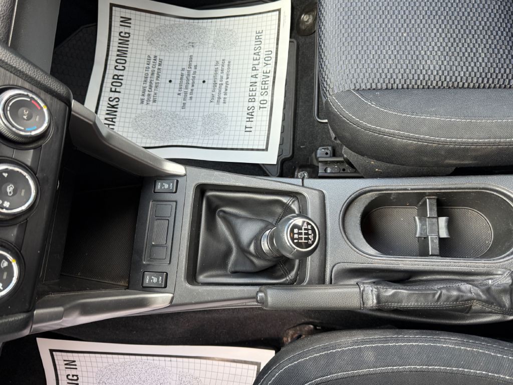 2014 Subaru Forester Image 12