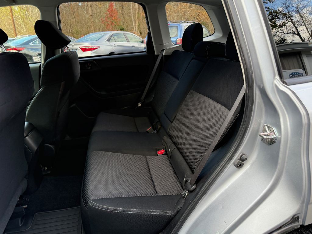 2014 Subaru Forester Image 15
