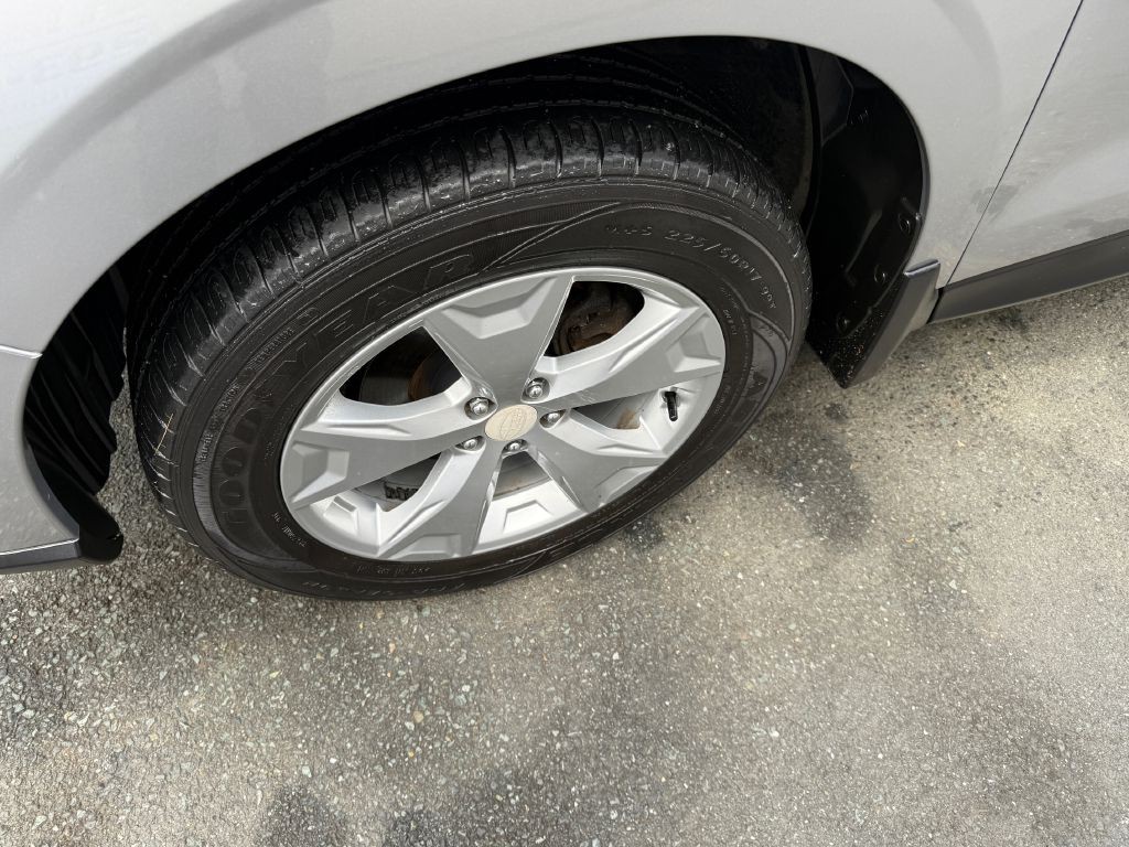 2014 Subaru Forester Image 23