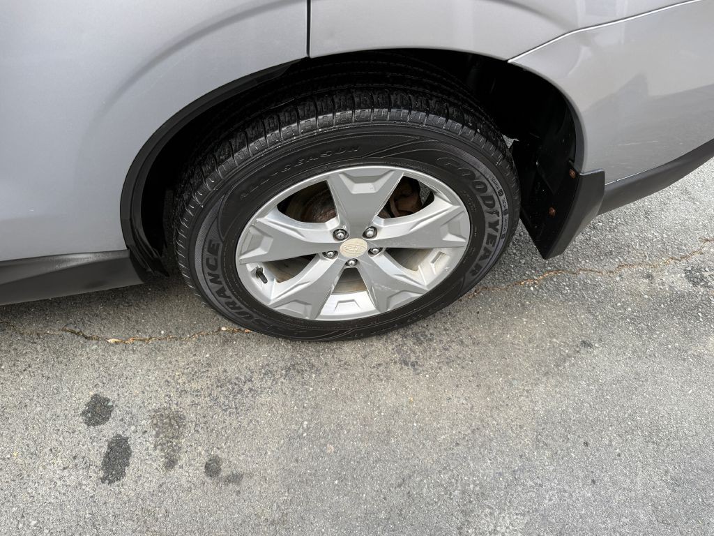 2014 Subaru Forester Image 24