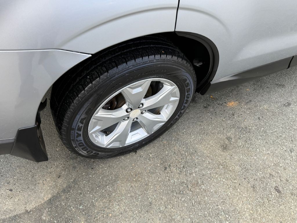 2014 Subaru Forester Image 25