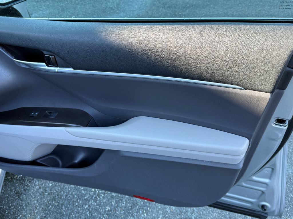 2021 Toyota Camry Image 14