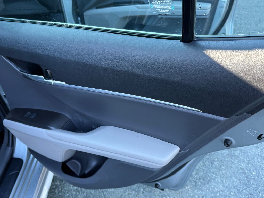 2021 Toyota Camry Image 15