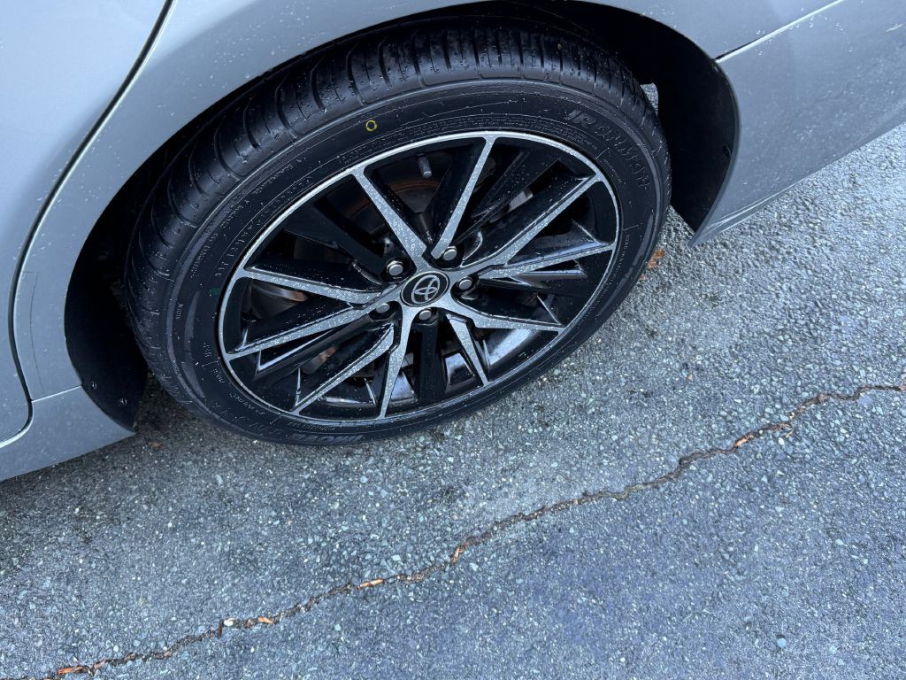 2021 Toyota Camry Image 18