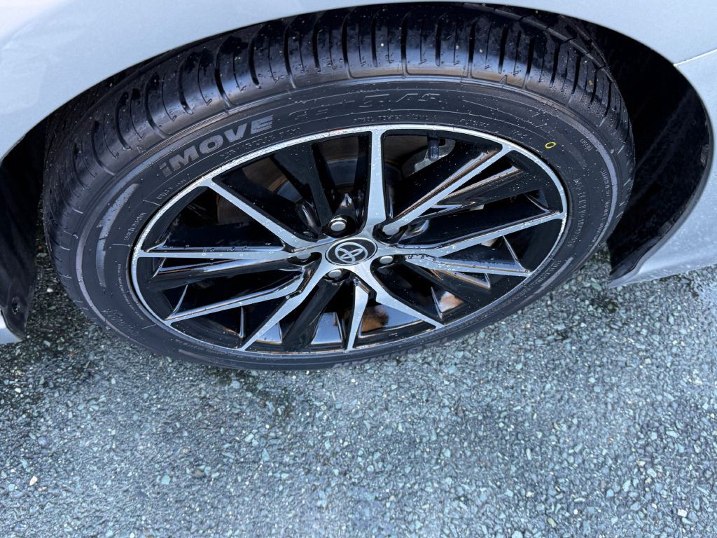 2021 Toyota Camry Image 19