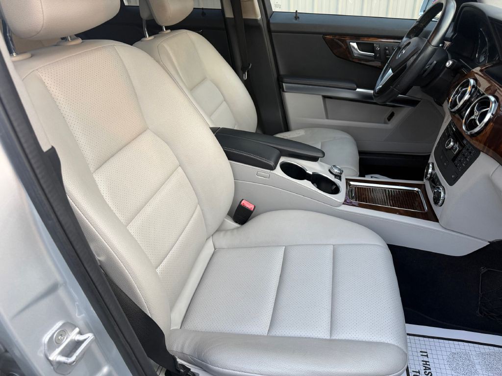 2013 Mercedes-Benz GLK-Class Image 16