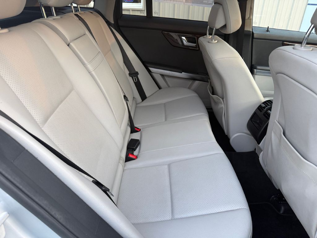 2013 Mercedes-Benz GLK-Class Image 18