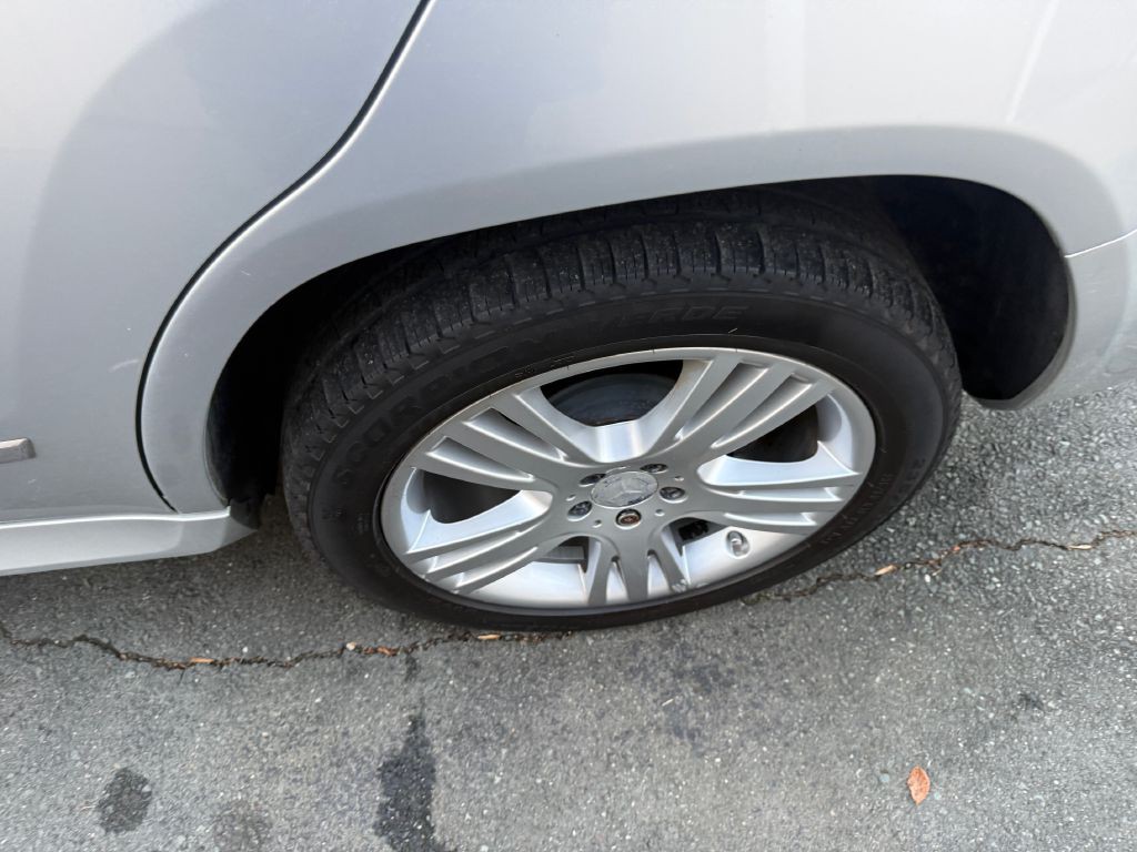 2013 Mercedes-Benz GLK-Class Image 21