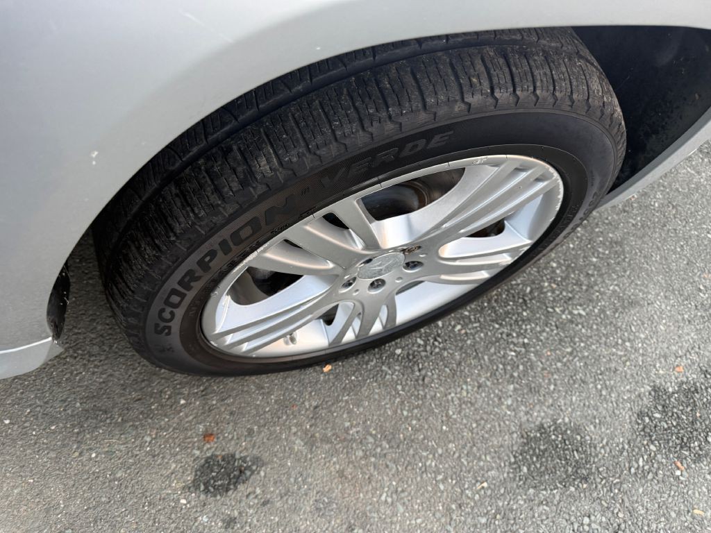 2013 Mercedes-Benz GLK-Class Image 24