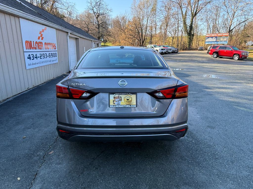 2020 Nissan Altima Image 7