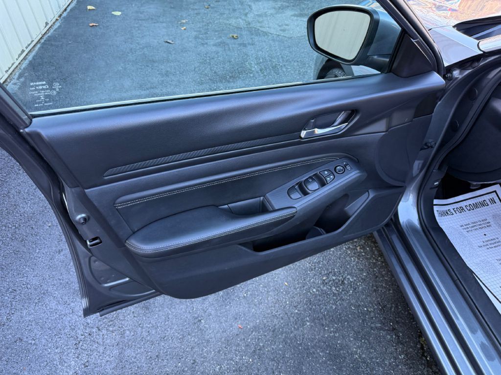 2020 Nissan Altima Image 11