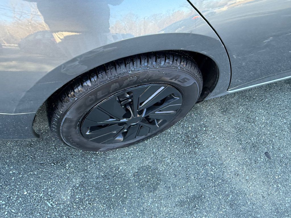 2020 Nissan Altima Image 17