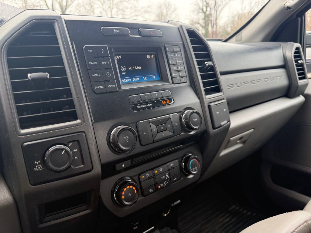 2017 Ford F-250 Image 9