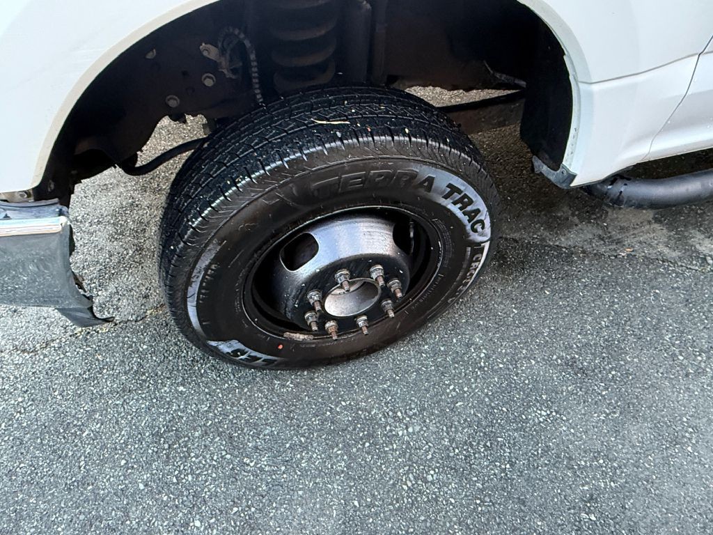 2017 Ford F-350 Image 17