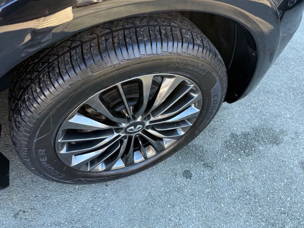 2021 INFINITI QX80 Image 19