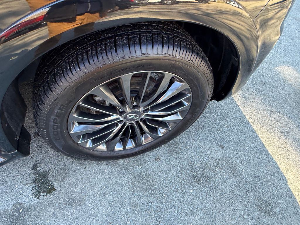 2021 INFINITI QX80 Image 19