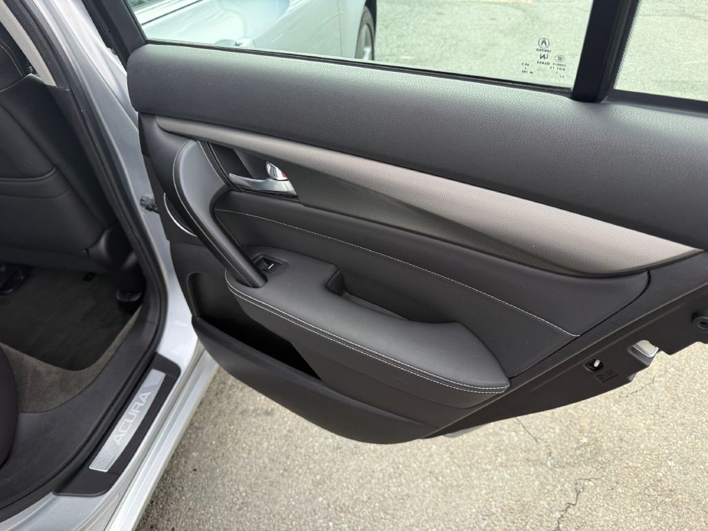 2012 Acura TL Image 17