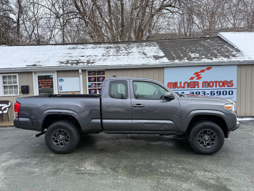 2016 Toyota Tacoma Image 1
