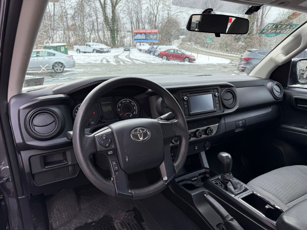 2016 Toyota Tacoma Image 9