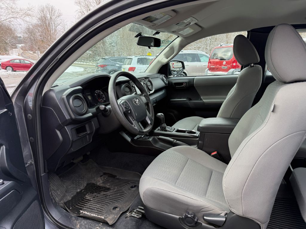 2016 Toyota Tacoma Image 12