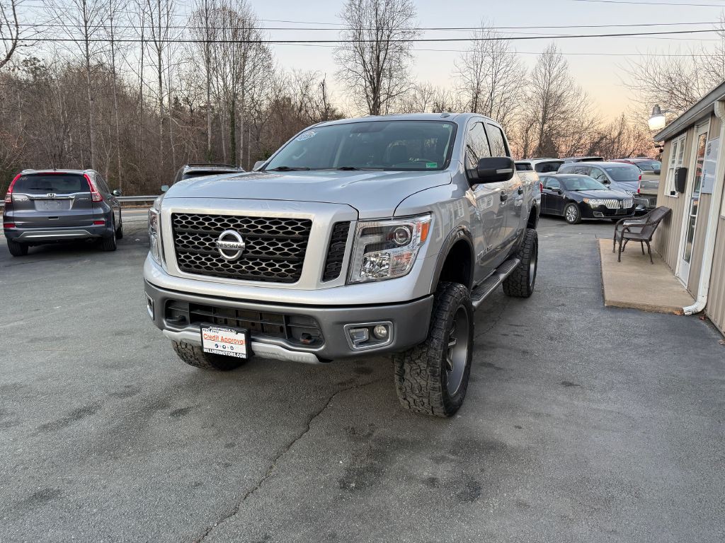 2018 Nissan Titan Image 4