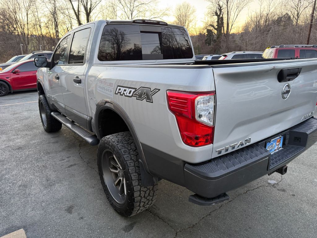 2018 Nissan Titan Image 6