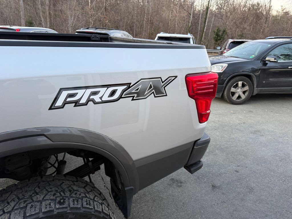 2018 Nissan Titan Image 7