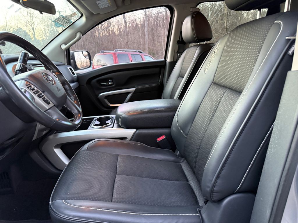 2018 Nissan Titan Image 13