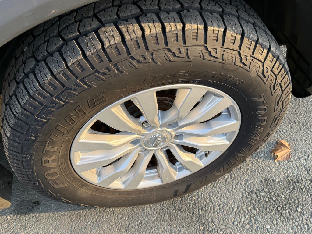 2017 Nissan Armada Image 18