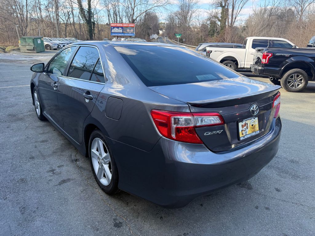 2014 Toyota Camry Image 6