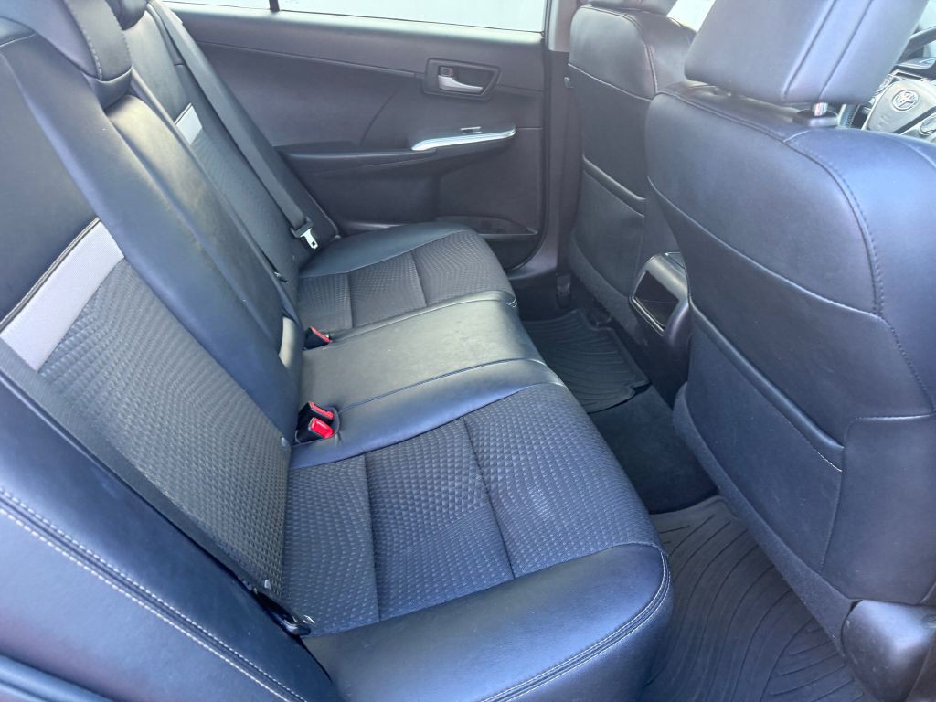2014 Toyota Camry Image 10