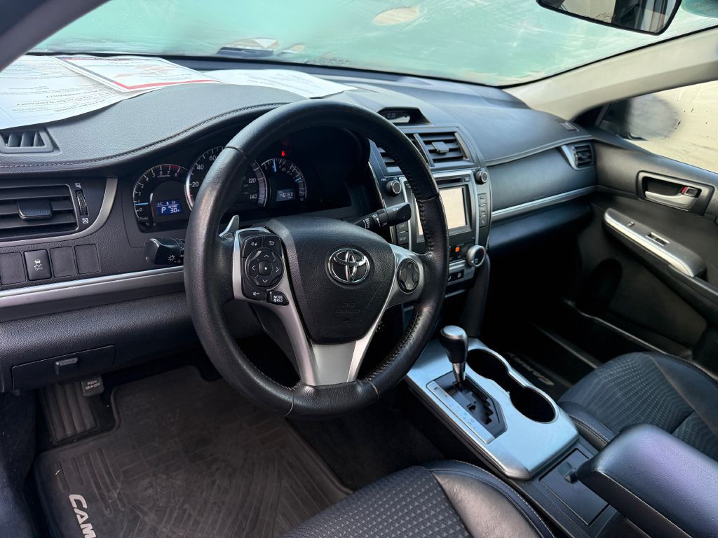 2014 Toyota Camry Image 13
