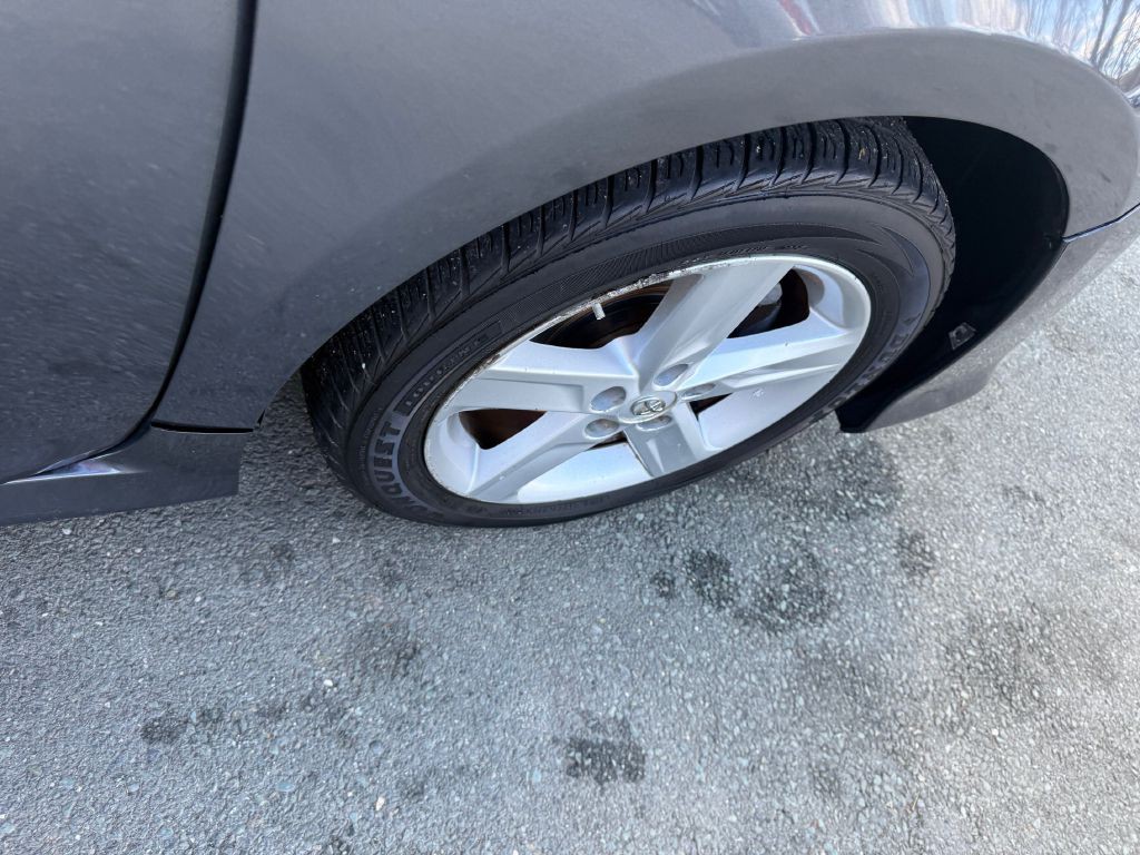 2014 Toyota Camry Image 17