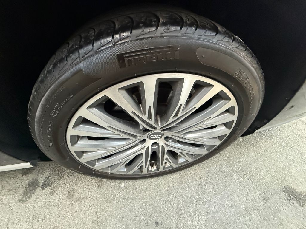 2019 Audi A8 Image 24