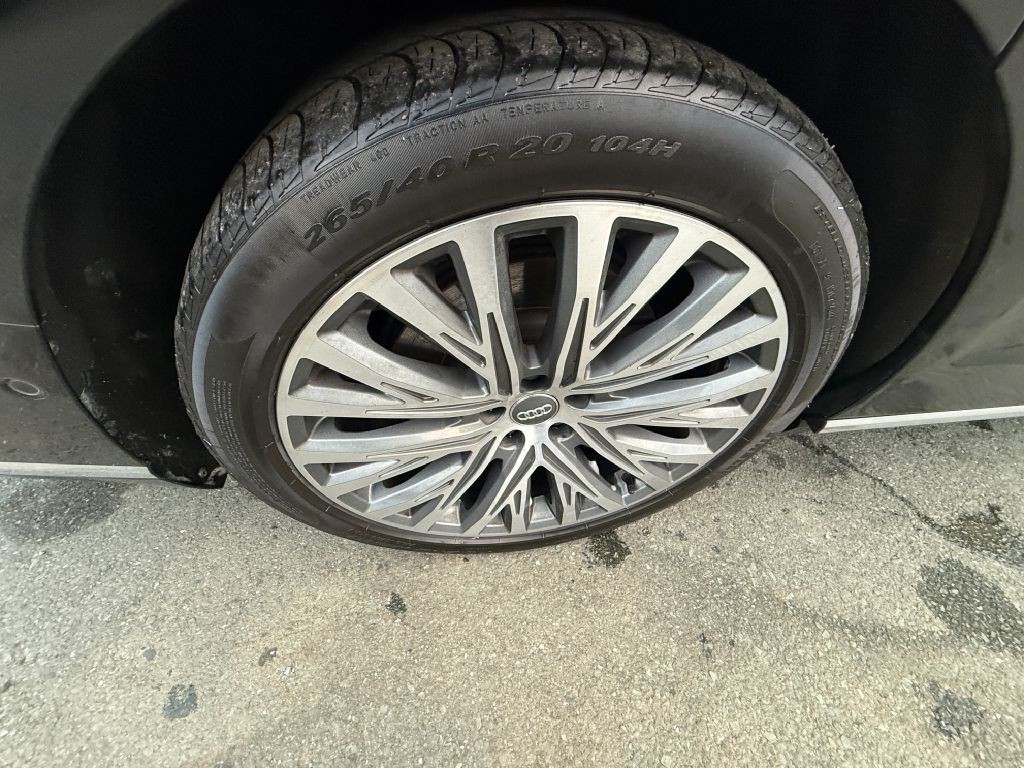 2019 Audi A8 Image 25