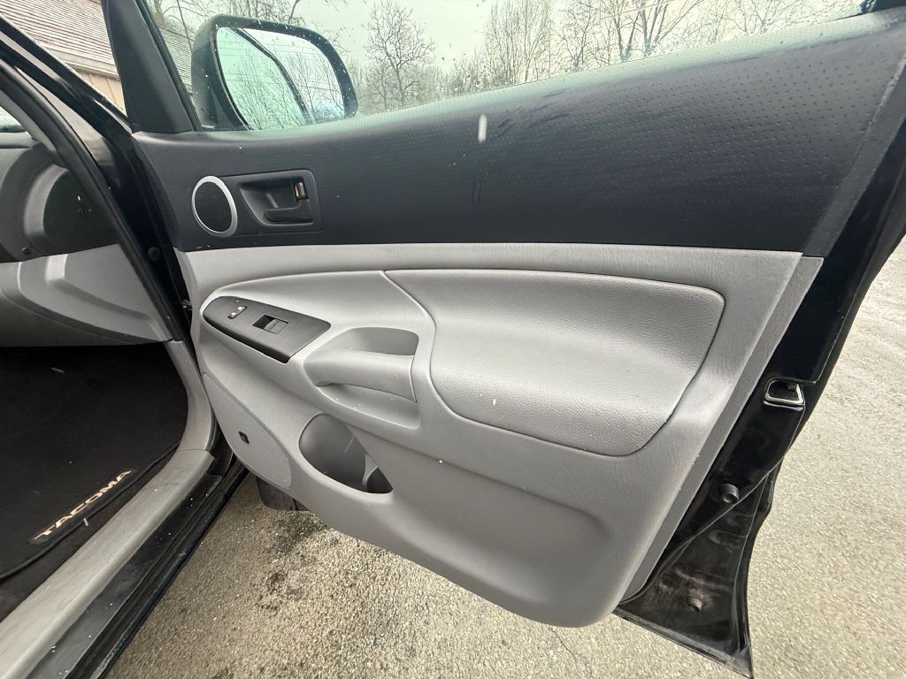 2012 Toyota Tacoma Image 21